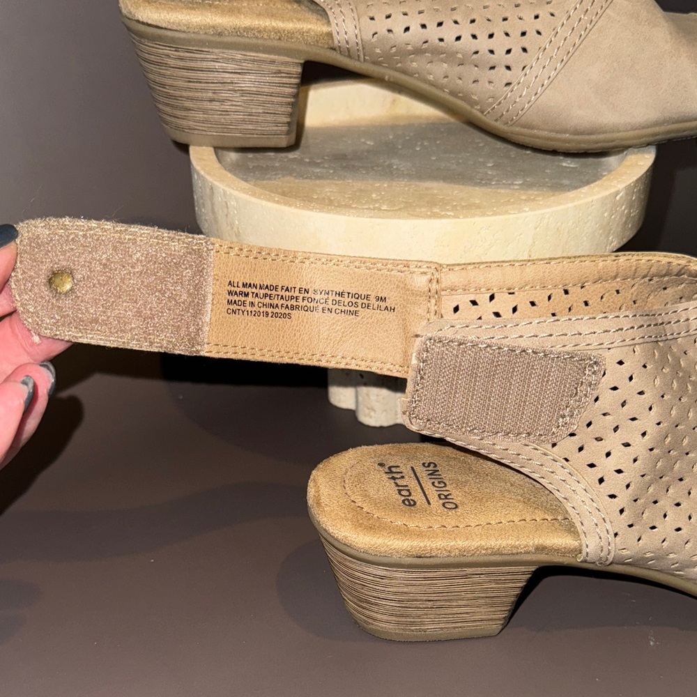 Earth Origins Delos Delilah Tan Peep-Toe Slingback Sandals Size 9 Velcro Closure - Picture 9 of 10